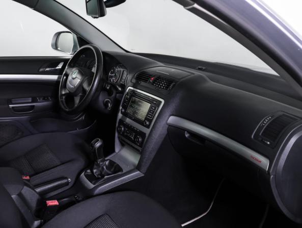 Skoda Octavia II (A5) Рестайлинг с пробегом 2012 года, цена 985 000 рублей, 310557 км, универсал, Автокод Объявления