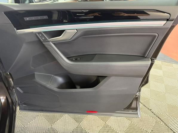 Volkswagen Touareg III с пробегом 2018 года, цена 4 285 000 рублей, 151251 км, внедорожник, Автокод Объявления