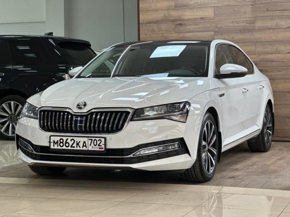 Skoda Superb III Рестайлинг с пробегом 2024 года, цена 3 620 000 рублей, 38400 км, лифтбек, Автокод Объявления