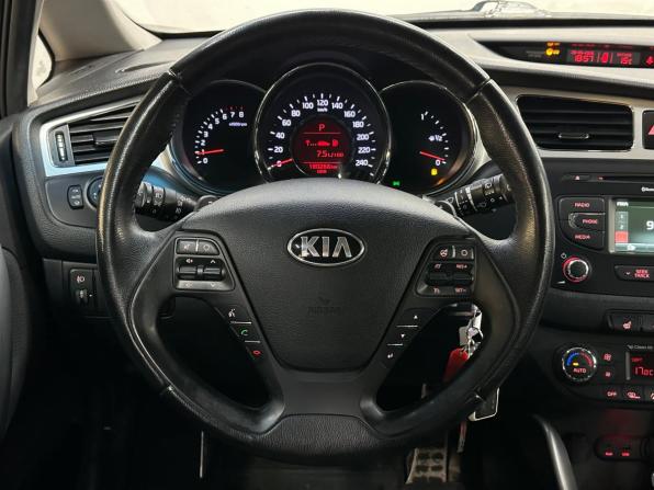 Kia Ceed II с пробегом 2014 года, цена 970 000 рублей, 180000 км, хэтчбек, Автокод Объявления
