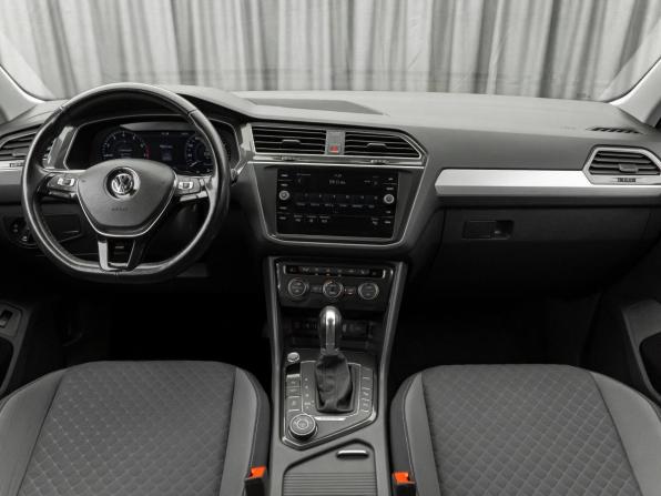 Volkswagen Tiguan II с пробегом 2017 года, цена 2 840 000 рублей, 73667 км, внедорожник, Автокод Объявления