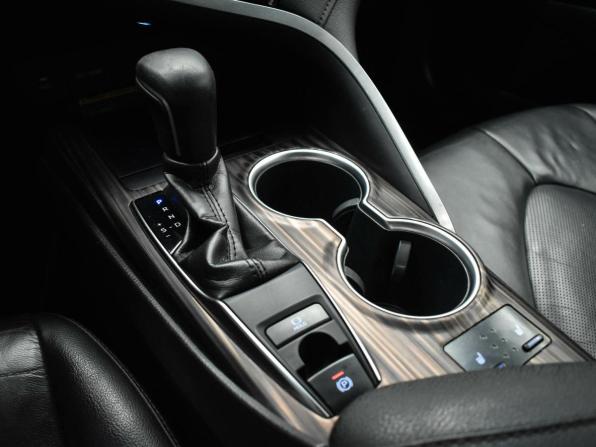 Toyota Camry VIII (XV70) с пробегом 2019 года, цена 2 435 000 рублей, 191695 км, седан, Автокод Объявления
