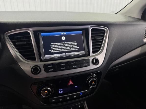 Hyundai Solaris II с пробегом 2019 года, цена 1 437 000 рублей, 130221 км, седан, Автокод Объявления