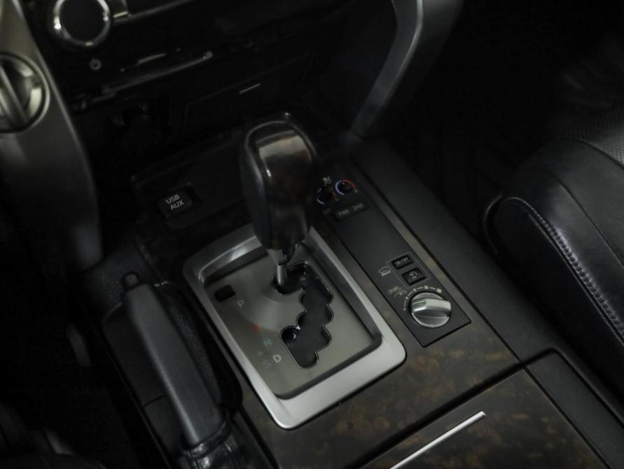 Toyota Land Cruiser 200 Series Рестайлинг 1 Санкт-Петербург  - изображение 17