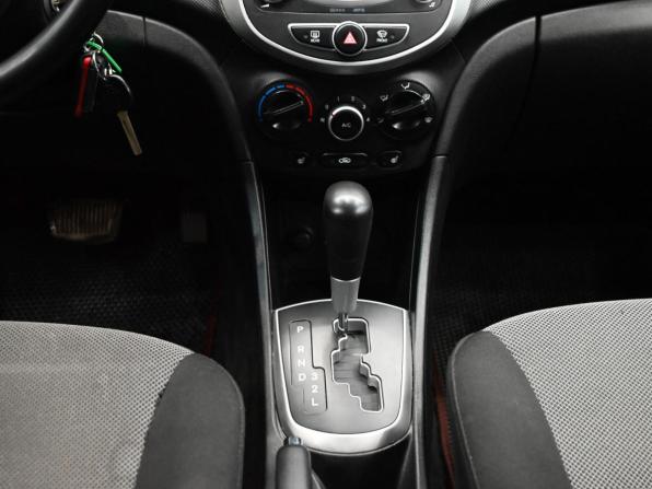 Hyundai Solaris I с пробегом 2014 года, цена 800 000 рублей, 154296 км, седан, Автокод Объявления