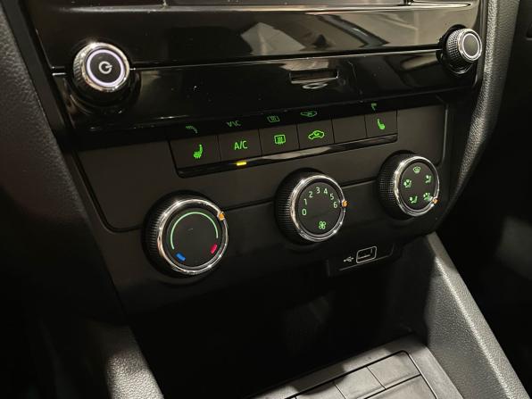 Skoda Octavia III (A7) Рестайлинг с пробегом 2019 года, цена 1 599 000 рублей, 125197 км, лифтбек, Автокод Объявления