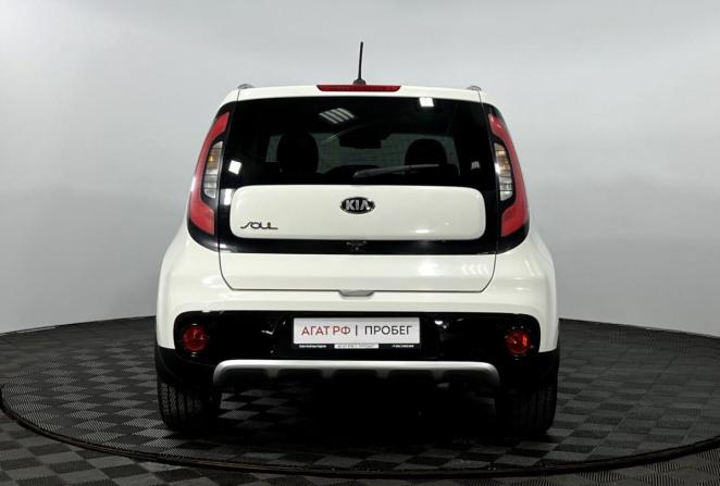 Kia Soul II Рестайлинг с пробегом 2017 года, цена 1 780 000 рублей, 83000 км, хэтчбек, Автокод Объявления