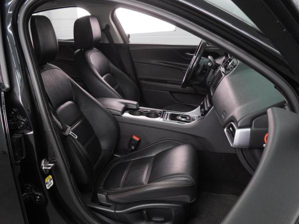 Jaguar XE I с пробегом 2016 года, цена 1 749 000 рублей, 178666 км, седан, Автокод Объявления
