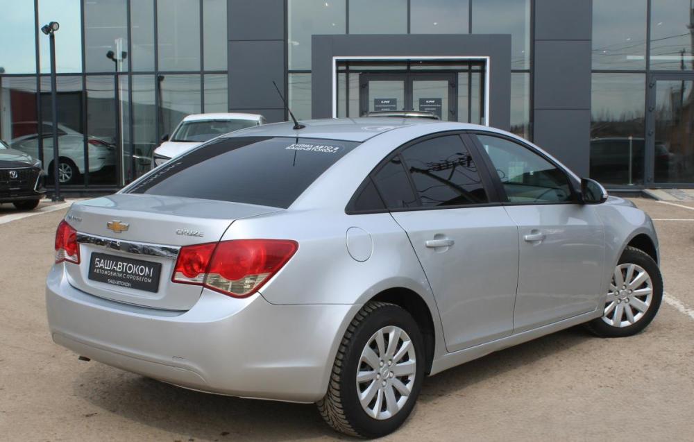 Chevrolet Cruze I Рестайлинг Октябрьский  - изображение 8