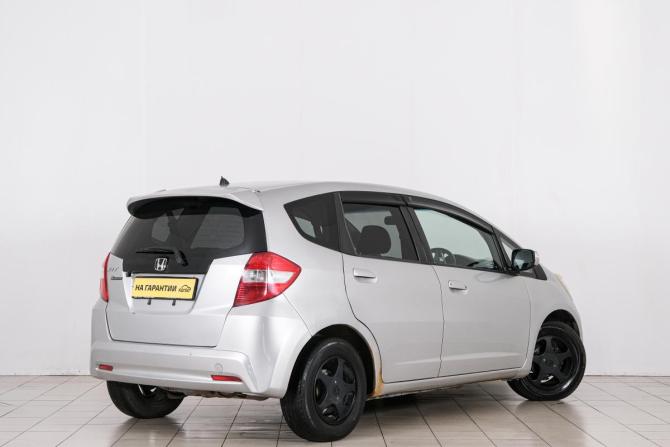 Honda Fit II с пробегом 2012 года, цена 749 000 рублей, 132000 км, хэтчбек, Автокод Объявления