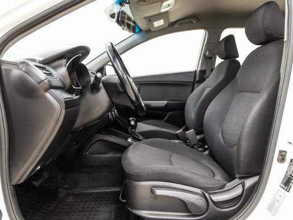 Kia Rio III с пробегом 2015 года, цена 1 268 000 рублей, 67258 км, хэтчбек, Автокод Объявления