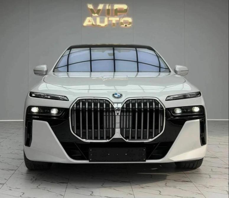 BMW 7 серии VII (G70) Рестайлинг Барнаул  - изображение 2