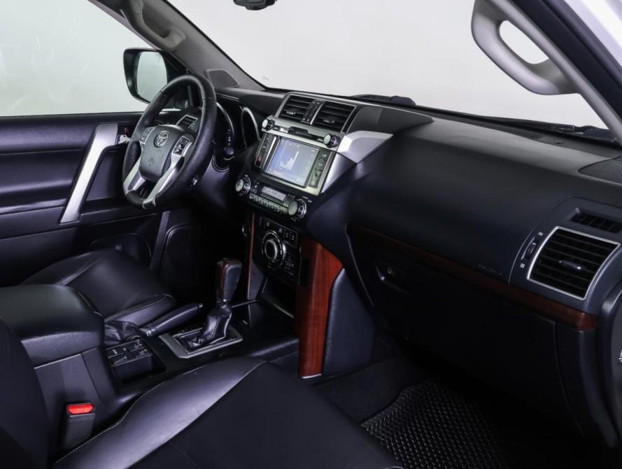 Toyota Land Cruiser Prado 150 Series Рестайлинг 1 Москва  - изображение 10