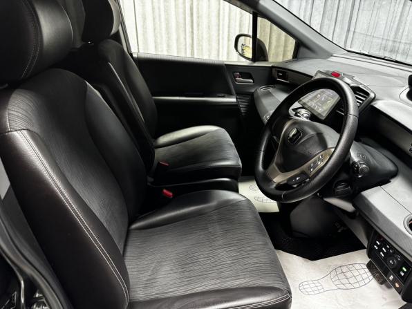 Honda Freed I Рестайлинг с пробегом 2012 года, цена 1 270 000 рублей, 207009 км, компактвэн, Автокод Объявления