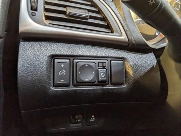 Nissan Tiida II с пробегом 2015 года, цена 1 145 000 рублей, 110690 км, хэтчбек, Автокод Объявления