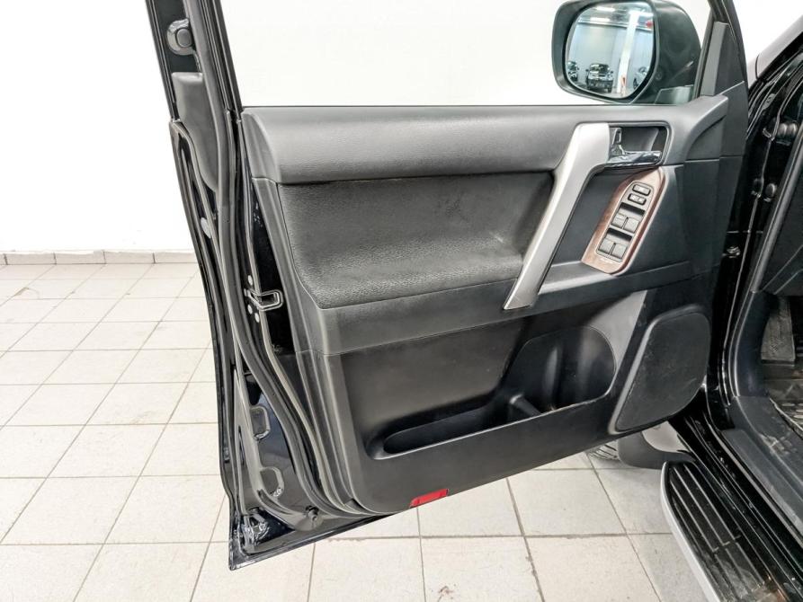 Toyota Land Cruiser Prado 150 Series Рестайлинг 1 Москва  - изображение 19