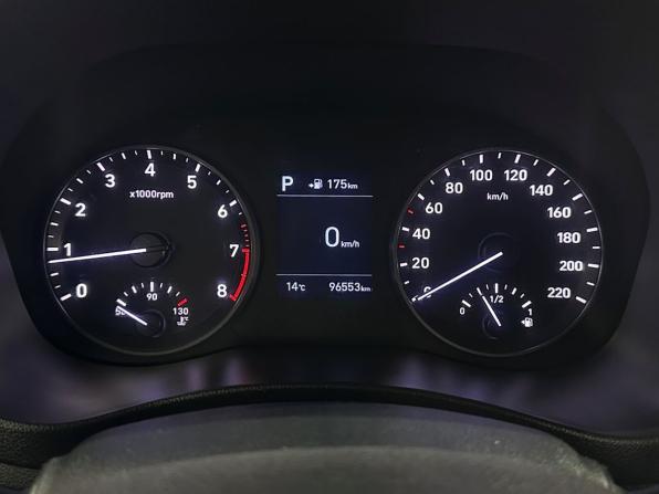 Hyundai Solaris II с пробегом 2017 года, цена 1 199 000 рублей, 96556 км, седан, Автокод Объявления