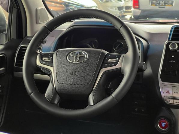Toyota Land Cruiser Prado 150 Series Рестайлинг 2 с пробегом 2019 года, цена 5 900 000 рублей, 136921 км, внедорожник, Автокод Объявления