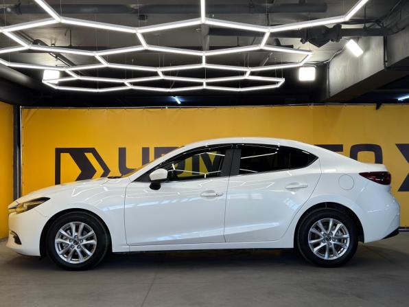 Mazda Axela III Рестайлинг с пробегом 2017 года, цена 1 199 000 рублей, 99479 км, седан, Автокод Объявления