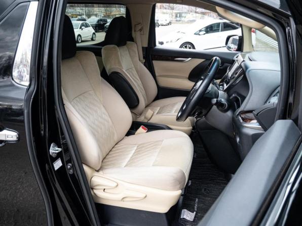 Toyota Vellfire II Рестайлинг с пробегом 2018 года, цена 4 320 000 рублей, 128176 км, минивэн, Автокод Объявления