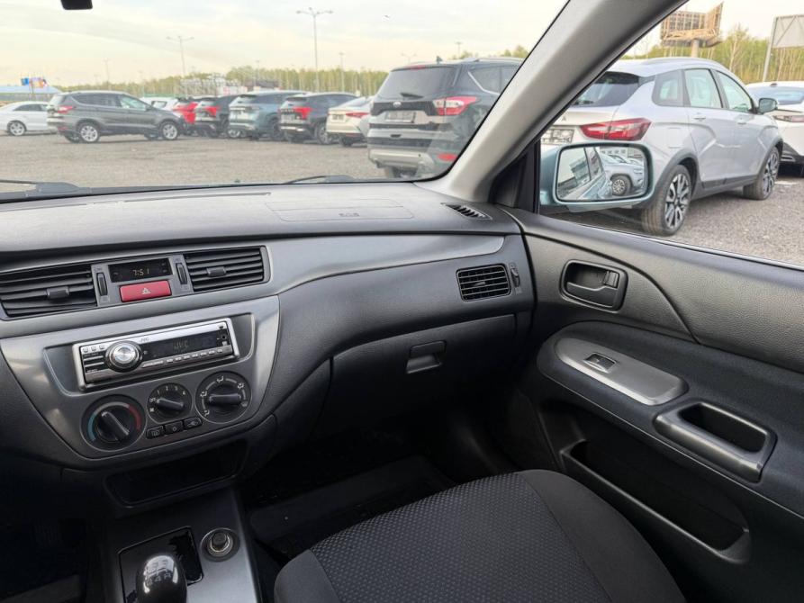 Mitsubishi Lancer IX Рестайлинг Санкт-Петербург  - изображение 7