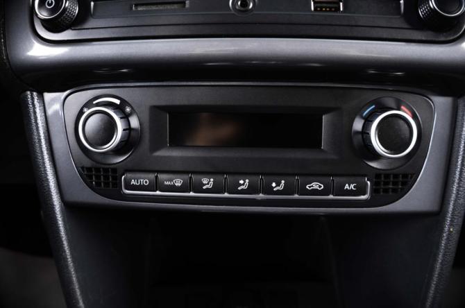 Volkswagen Polo V Рестайлинг с пробегом 2018 года, цена 909 000 рублей, 359321 км, седан, Автокод Объявления