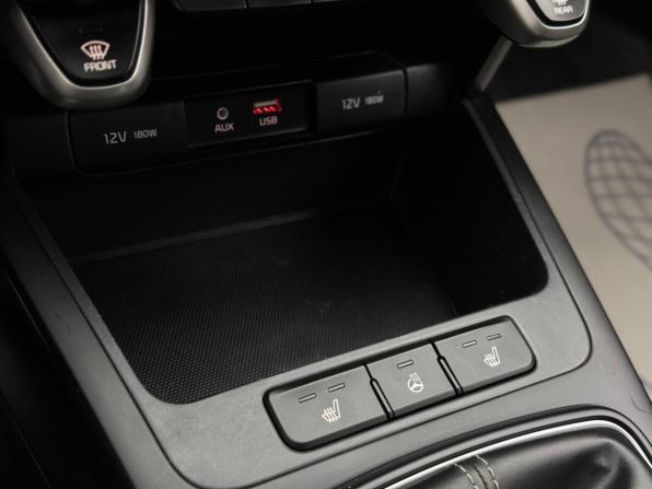Kia Rio IV с пробегом 2019 года, цена 1 405 000 рублей, 119701 км, хэтчбек, Автокод Объявления