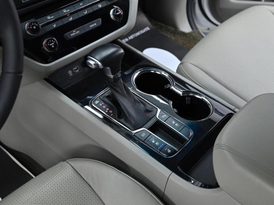Kia Carnival III Москва  - изображение 10