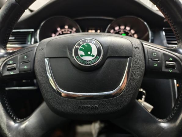 Skoda Superb II с пробегом 2012 года, цена 855 300 рублей, 299897 км, лифтбек, Автокод Объявления