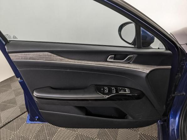 Kia K5 III с пробегом 2021 года, цена 2 545 000 рублей, 59692 км, седан, Автокод Объявления