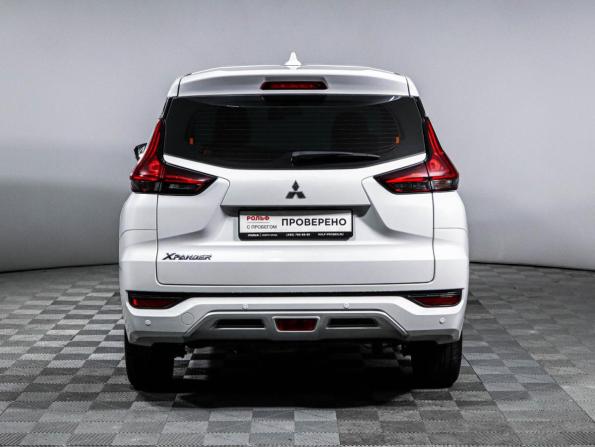 Mitsubishi Xpander I с пробегом 2021 года, цена 2 399 999 рублей, 50390 км, внедорожник, Автокод Объявления