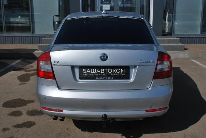 Skoda Octavia II (A5) Рестайлинг с пробегом 2013 года, цена 850 000 рублей, 176100 км, лифтбек, Автокод Объявления
