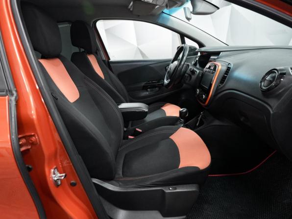 Renault Kaptur I с пробегом 2016 года, цена 1 330 000 рублей, 100000 км, внедорожник, Автокод Объявления