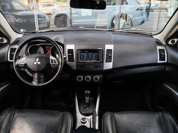 Mitsubishi Outlander II с пробегом 2008 года, цена 990 000 рублей, 214023 км, внедорожник, Автокод Объявления