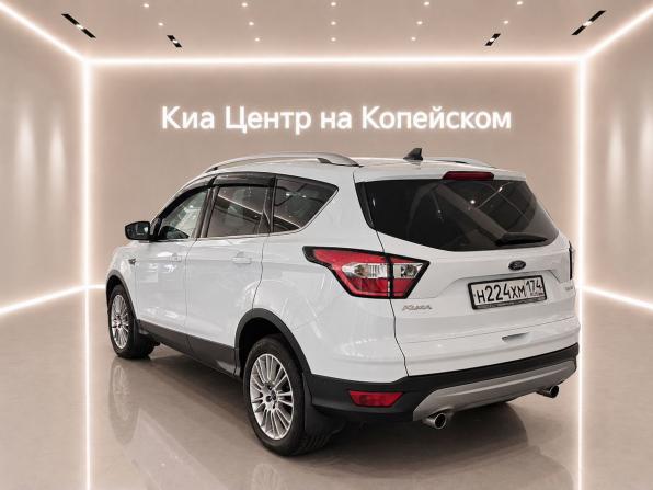 Ford Kuga II Рестайлинг с пробегом 2017 года, цена 1 599 000 рублей, 122000 км, внедорожник, Автокод Объявления