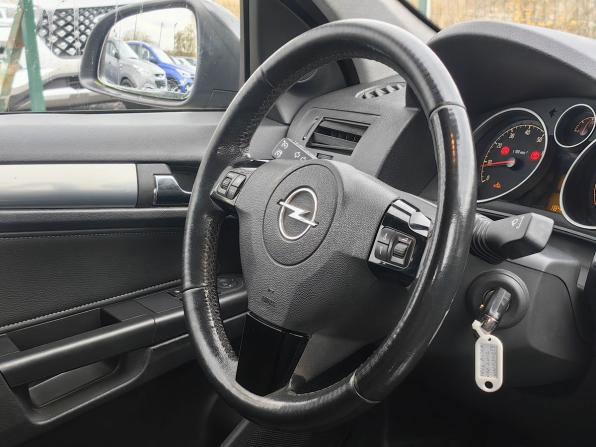 Opel Astra H Рестайлинг с пробегом 2012 года, цена 419 000 рублей, 184402 км, хэтчбек, Автокод Объявления