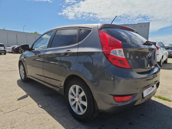 Hyundai Solaris I с пробегом 2011 года, цена 690 000 рублей, 140760 км, хэтчбек, Автокод Объявления