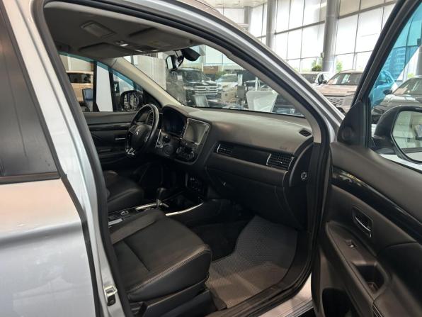 Mitsubishi Outlander III Рестайлинг 3 с пробегом 2018 года, цена 2 362 500 рублей, 117629 км, внедорожник, Автокод Объявления