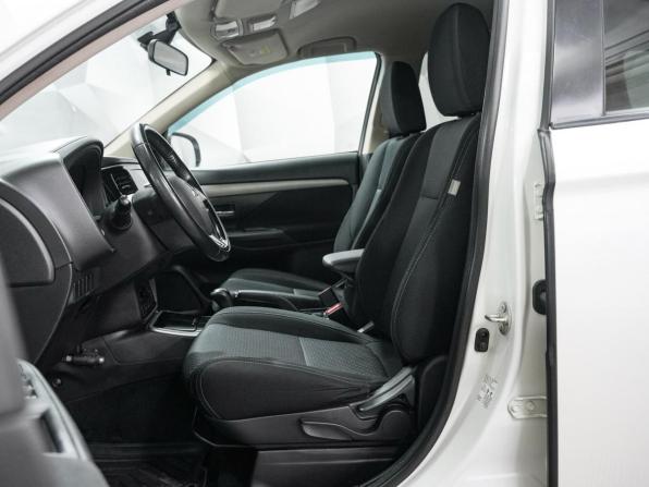 Mitsubishi Outlander III Рестайлинг 2 с пробегом 2017 года, цена 1 740 000 рублей, 193420 км, внедорожник, Автокод Объявления