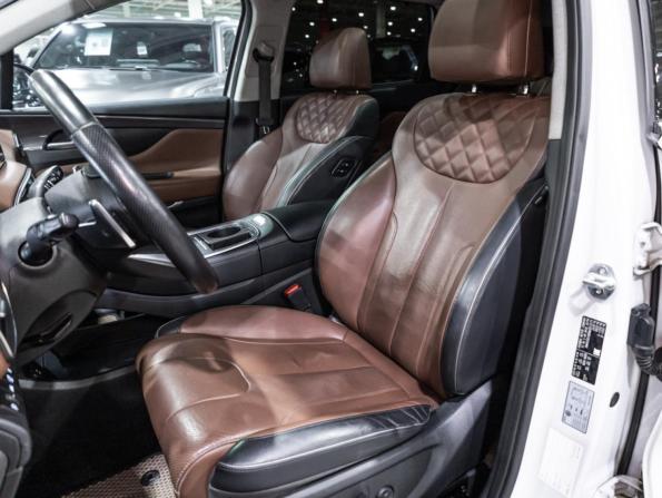 Hyundai Santa Fe IV Рестайлинг с пробегом 2021 года, цена 3 599 700 рублей, 156341 км, внедорожник, Автокод Объявления
