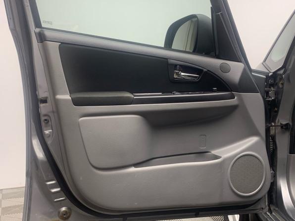 Suzuki SX4 I (Classic) Рестайлинг с пробегом 2011 года, цена 659 000 рублей, 239818 км, хэтчбек, Автокод Объявления