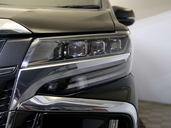 Toyota Alphard III Рестайлинг с пробегом 2022 года, цена 5 500 000 рублей, 90029 км, минивэн, Автокод Объявления