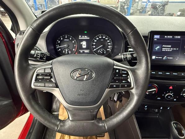 Hyundai Solaris II Рестайлинг с пробегом 2021 года, цена 1 652 000 рублей, 36241 км, седан, Автокод Объявления