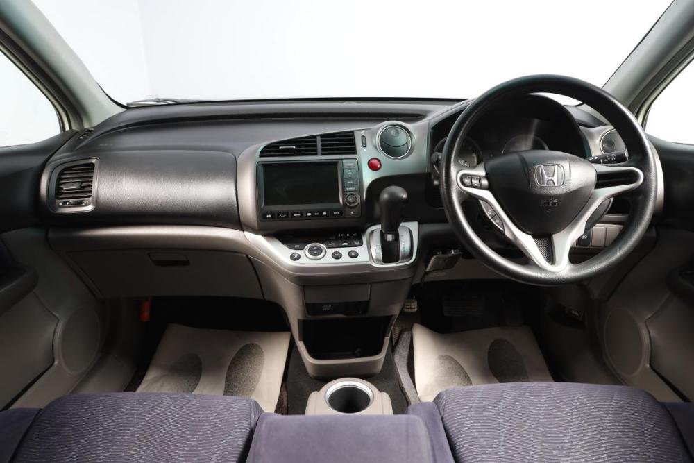 Honda Stream II Рестайлинг Новосибирск  - изображение 9