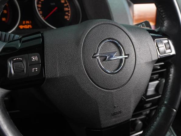 Opel Astra H Рестайлинг с пробегом 2012 года, цена 599 000 рублей, 204025 км, универсал, Автокод Объявления