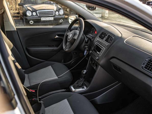 Volkswagen Polo V с пробегом 2014 года, цена 658 000 рублей, 239314 км, седан, Автокод Объявления
