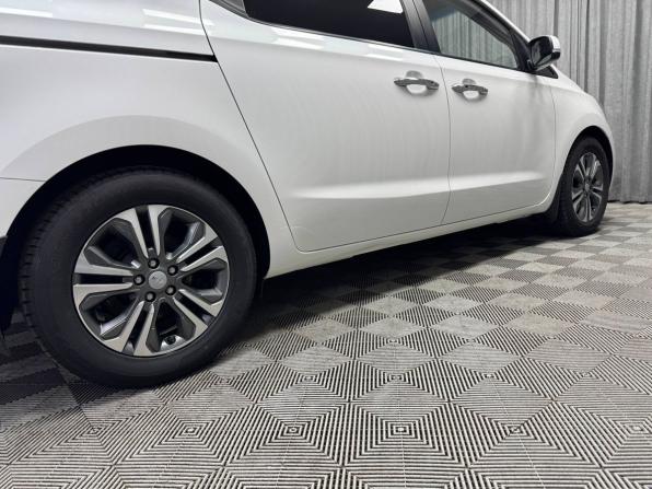 Kia Carnival III с пробегом 2019 года, цена 2 850 000 рублей, 165226 км, минивэн, Автокод Объявления