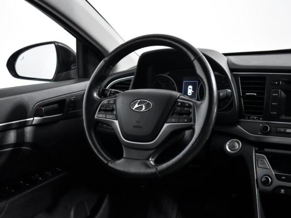 Hyundai Elantra VI (AD) с пробегом 2018 года, цена 1 590 000 рублей, 116000 км, седан, Автокод Объявления