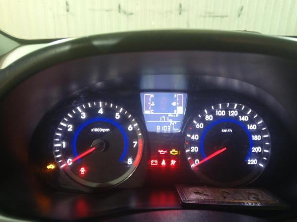 Hyundai Solaris I Рестайлинг с пробегом 2015 года, цена 887 000 рублей, 80800 км, седан, Автокод Объявления