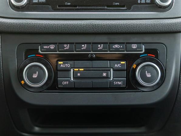 Volkswagen Tiguan I Рестайлинг с пробегом 2012 года, цена 1 398 000 рублей, 139711 км, внедорожник, Автокод Объявления